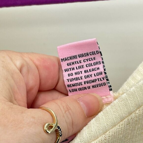 Love On A Hanger Womens Roll Tab Sleeve Shirt Faux Button Scoop Neck Cream Small - Picture 8 of 13